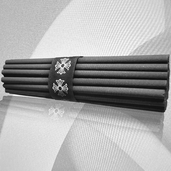 お香 CHROME HEARTS INCENSE STICKS Amazon.co.jp: (クロムハーツ)CHROME HEARTS お香 INCENSEセット 2016